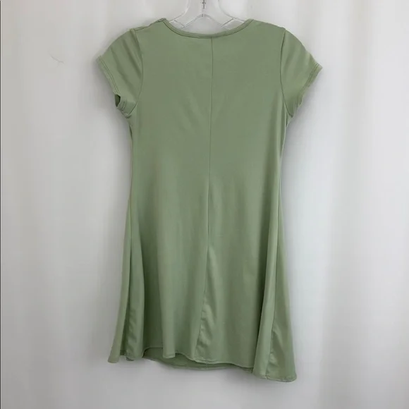 Girl’s Green Dress with Girl, Gum & Butterflies Graphic Print Size 10 - Picture 4 of 4